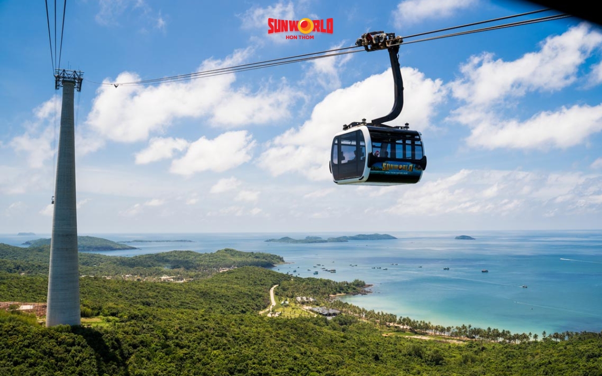 Đến biển Hòn Thơm Phú Quốc bằng cáp treo SunWorld Hòn Thơm 