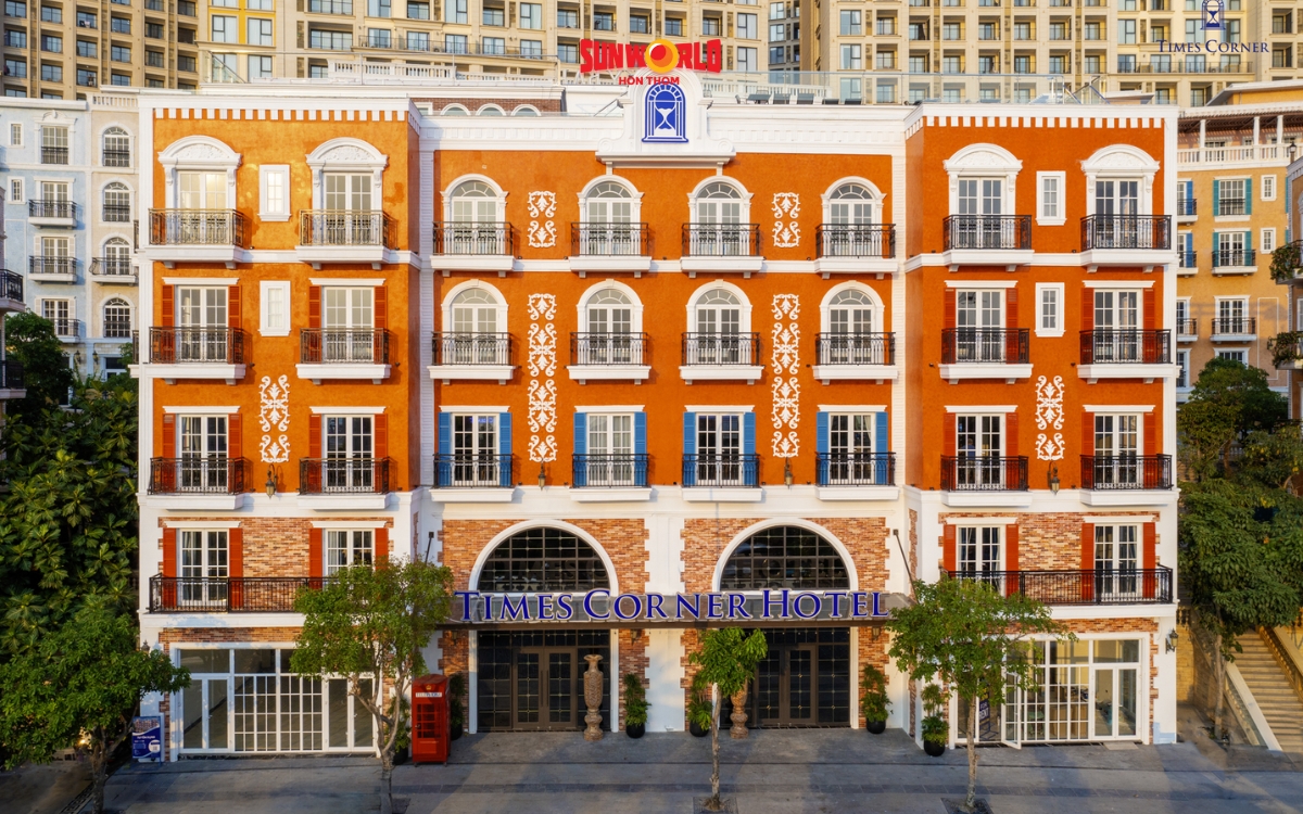 Khách sạn gần cáp treo Hòn Thơm: Times Corner Hotel