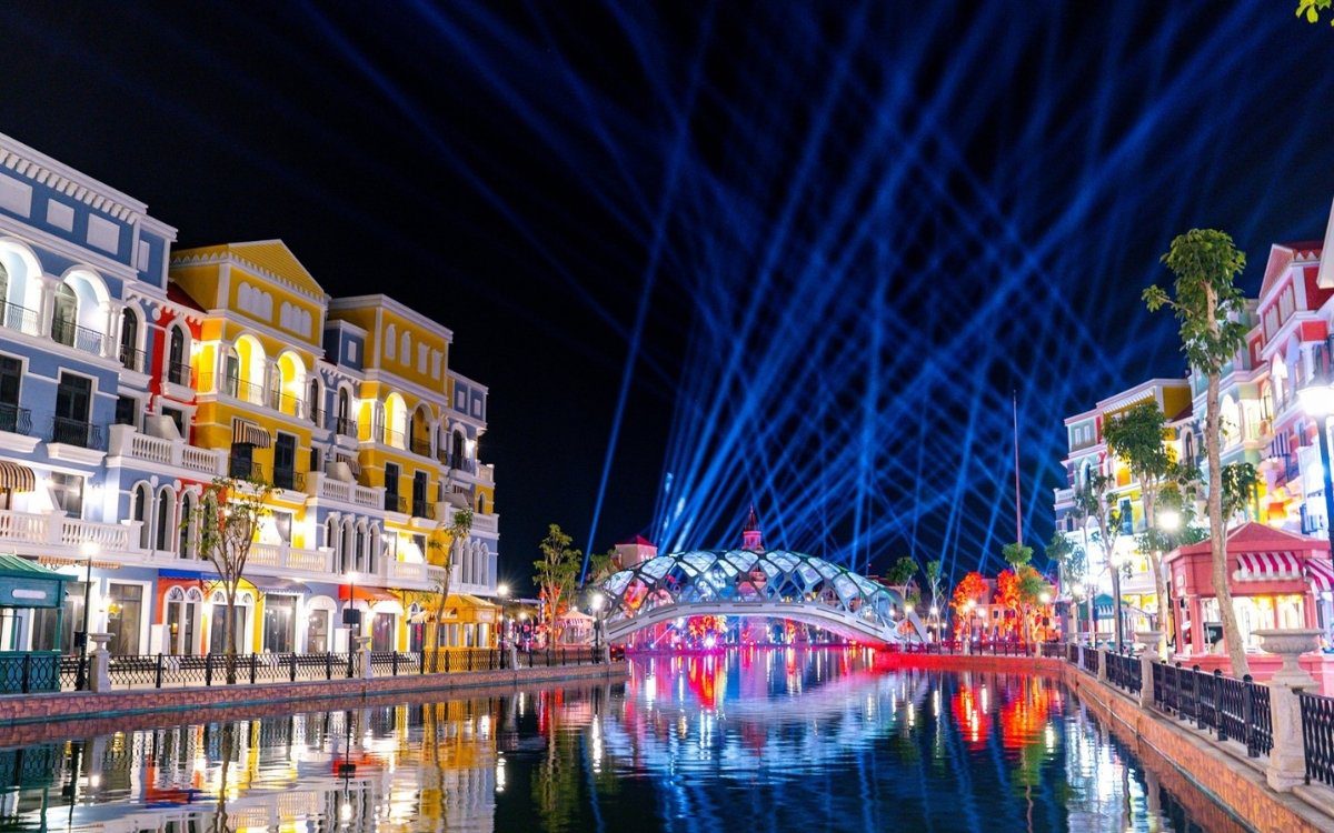 Tham quan Grand World Phú Quốc khi du lịch Phú Quốc tháng 2