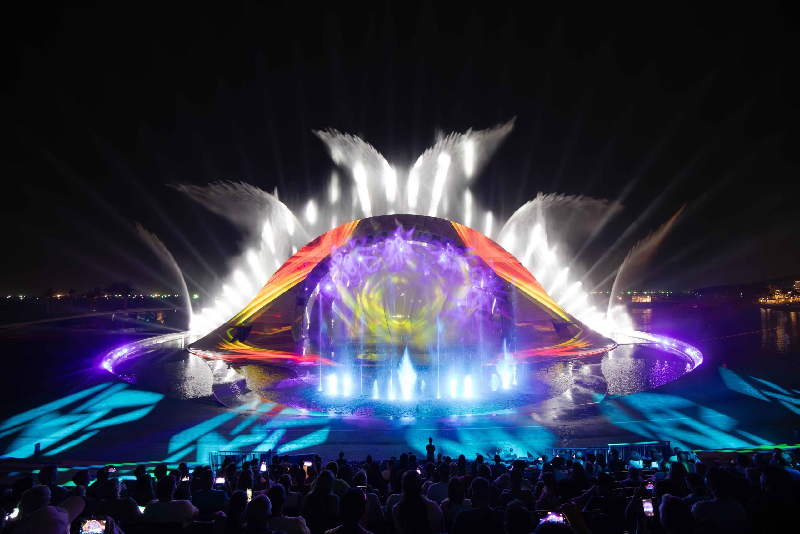 Show diễn Kiss Of The Sea
