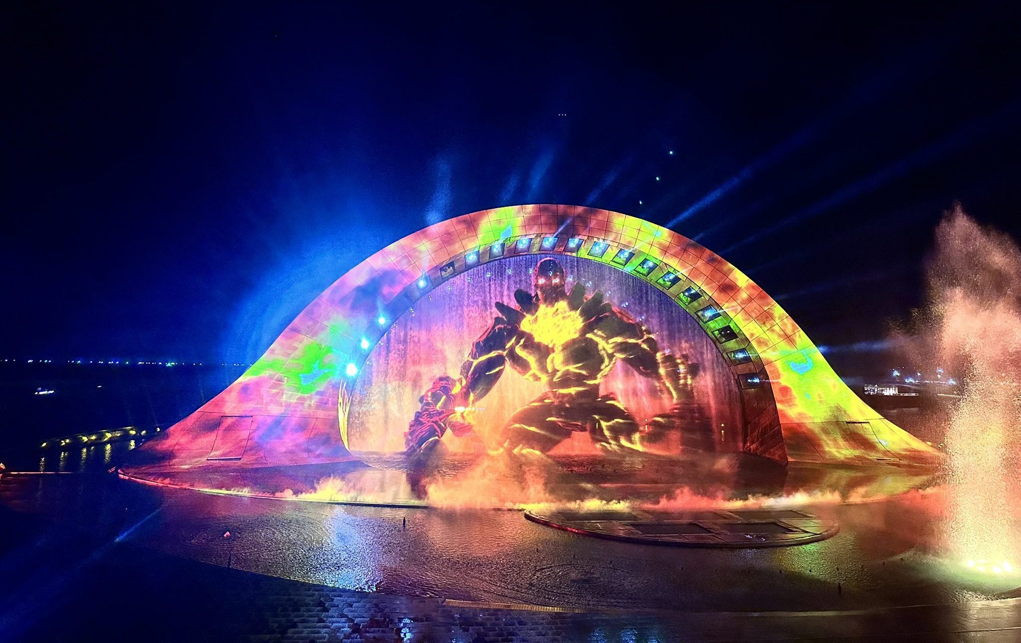 giá vé show nụ hôn biển cả