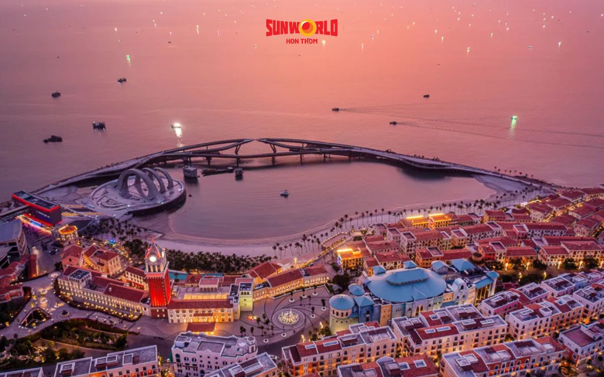 Ngắm trọn vẻ đẹp với combo Sunset Town