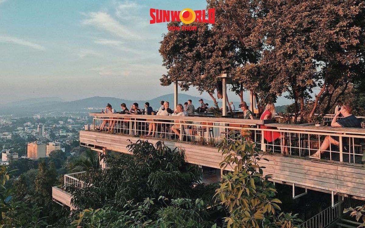 Chuồn Chuồn Bistro & Skybar với vị trí đắc địa cà phê ngắm hoàng hôn Phú Quốc