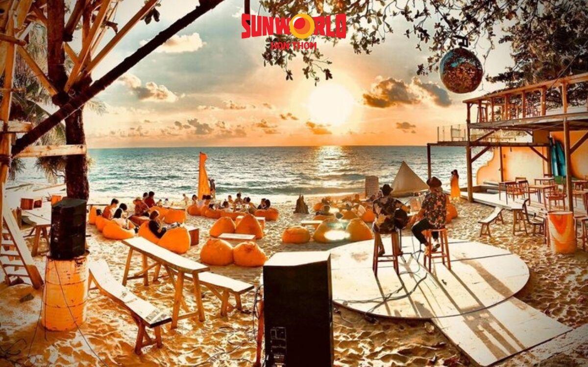 OCSEN Beach Bar & Club với vibe sôi động trẻ trung cà phê ngắm hoàng hôn Phú Quốc