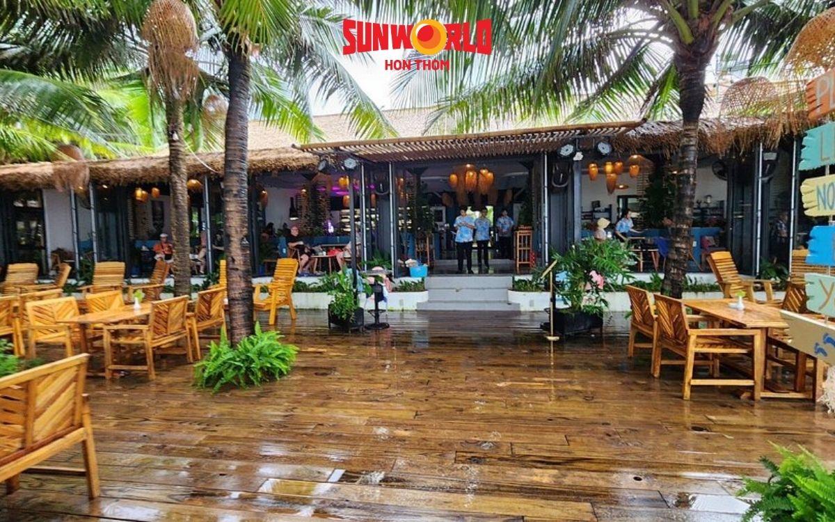 Istanbul Beach Club với nét huyền bí cà phê ngắm hoàng hôn ở Phú Quốc