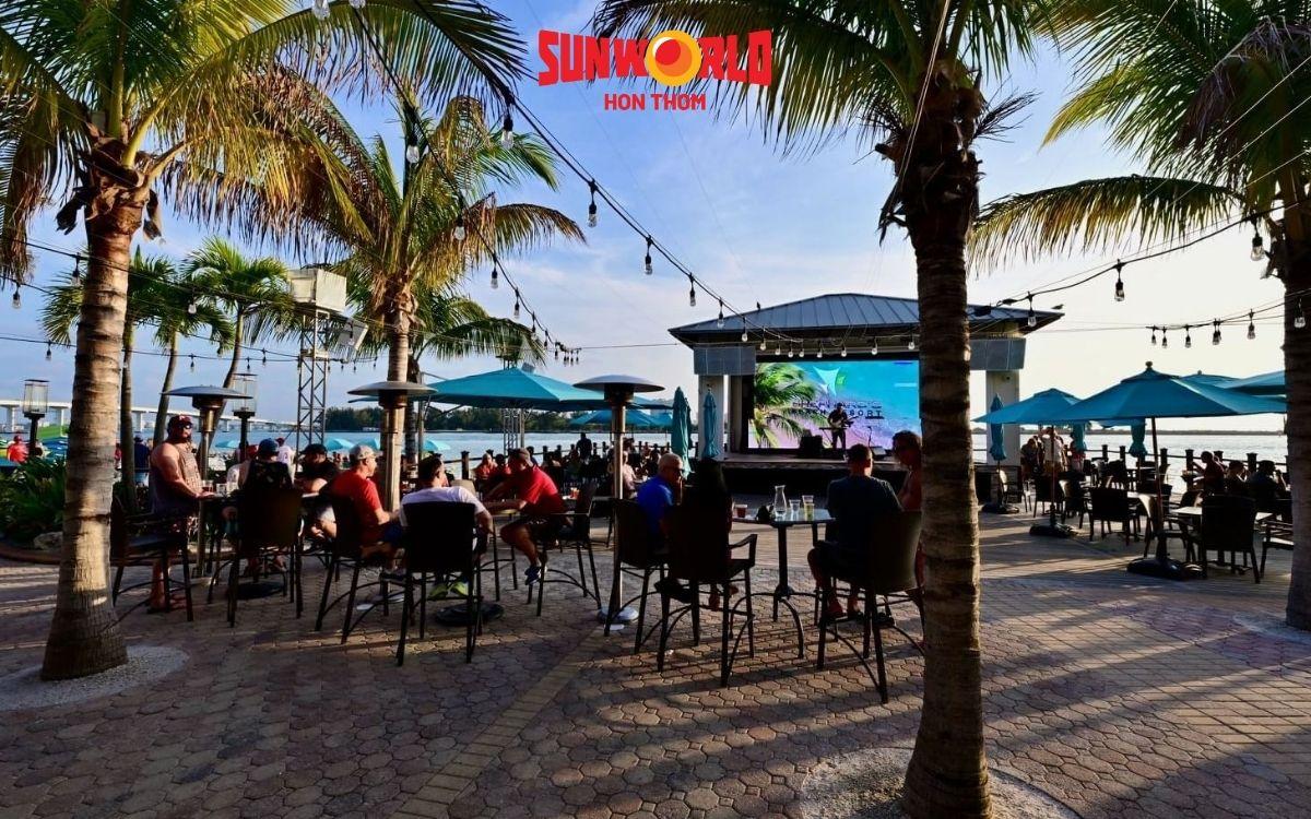 Tiki Beach Bar đậm chất hoang đảo cà phê ngắm hoàng hôn Phú Quốc